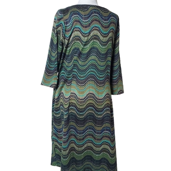 RUCHED Dress with three Quarter Sleeve, Crewneck, Side Tie, Bubble Wave Pattern - Picture 4 of 10